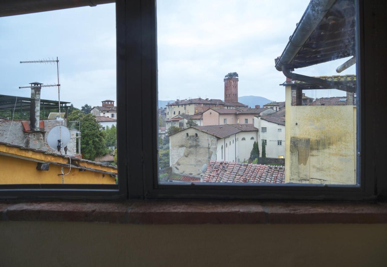 Top Location Lucca Apartment Luaran gambar